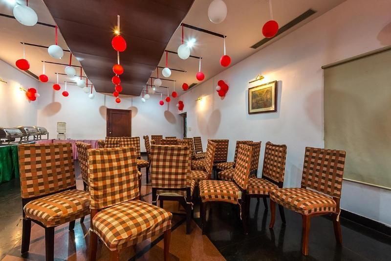 Hotel Riverside Resort And Spa Kumbakonam Esterno foto